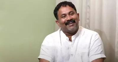 അവന്‍ ടൂത്ത്ബ്രഷ് വാങ്ങാന്‍ പോലും ഒരുപാട് ചിന്തിക്കും; അതുകൊണ്ട് അവന്റെ മക്കളുടെ സ്‌കൂളില്‍ എന്റെ മക്കളെയും ചേര്‍ത്തു: അജു വര്‍ഗീസ്