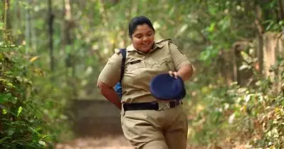 ചിന്നു ചാന്ദ്‌നി, മലയാളസിനിമയുടെ പുതിയ വണ്ടര്‍ വുമണ്‍