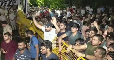 സിവിൽ സർവീസ് പരീശീലന കേന്ദ്രത്തിൽ വെള്ളം കയറി മലയാളിയടക്കം മൂന്ന് പേർ മരിച്ചു; ദൽഹിയിൽ വിദ്യാർത്ഥി പ്രതിഷേധം