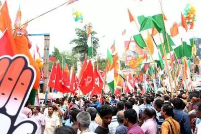 ഗ്രാമപഞ്ചായത്തുകളിലും ബ്ലോക്കിലും എല്‍.ഡി.എഫ്; കോര്‍പ്പറേഷനുകളില്‍ ആദ്യ മുന്നേറ്റം യു.ഡി.എഫിന്