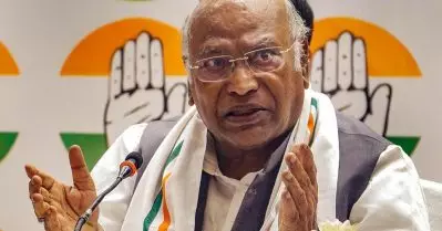 ഈ ബുൾഡോസർ നീതി ഇന്ത്യാ സഖ്യം അംഗീകരിക്കില്ല; പുതിയ ക്രിമിനൽ നിയമങ്ങൾക്കെതിരെ മല്ലികാർജുൻ ഖാർഗെ