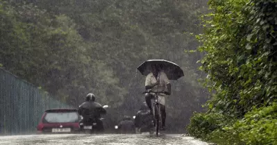 സംസ്ഥാനത്ത് ബുധനാഴ്ച വരെ മഴ തുടരും; 11 ജില്ലകളില്‍ ഇന്ന് വിദ്യാഭ്യാസ സ്ഥാപനങ്ങള്‍ക്ക് അവധി