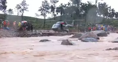 മുണ്ടക്കൈ-ചൂരല്‍മല ഉരുൾപൊട്ടൽ; രക്ഷാപ്രവർത്തനം രാത്രിയിലും തുടരും