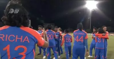 പാകിസ്ഥാനെ മലര്‍ത്തിയടിച്ച് ഇന്ത്യയ്ക്ക് തകര്‍പ്പന്‍ വിജയം!