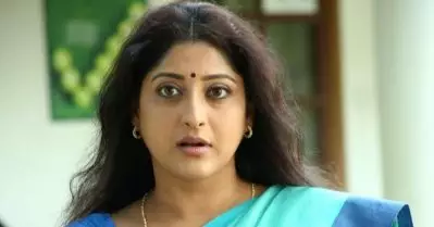 എന്നോടൊപ്പം ഡാന്‍സ് ചെയ്താല്‍ ചവിട്ടും കുത്തുമാകുമെന്ന് പറഞ്ഞ് അദ്ദേഹം കളിയാക്കി: ലക്ഷ്മി ഗോപാലസ്വാമി