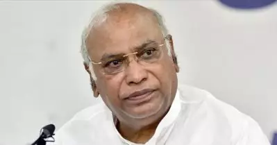 ഒരു ആര്‍.എസ്.എസുകാരനെ പോലും ബ്രിട്ടീഷുകാര്‍ ജയിലിലിട്ടില്ല; അതുകൊണ്ടവര്‍ക്ക് ഹിന്ദു-മുസ്‌ലിം വിഭജനമുണ്ടാക്കാനായി: ഖാര്‍ഗെ