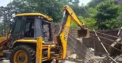 അനധികൃതമായി നിർമിച്ചതെന്ന് ആരോപണം; മുസ്‌ലിം വീടുകൾ മാത്രം ബുൾഡോസ് ചെയ്ത് അസം ഗവണ്മെന്റ്