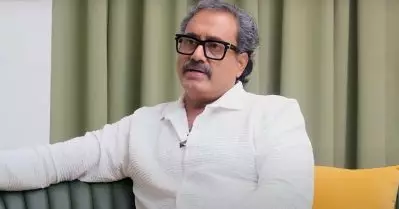 അടുത്ത വീട്ടിലെ പെണ്‍കുട്ടിയെ വളക്കാന്‍ ശ്രമിച്ചു; എന്റെ പേര് അതോടെ മാറി: സുരേഷ് കൃഷ്ണ