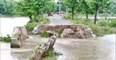 ഇനി തകരാന്‍ വല്ലതും ബാക്കിയുണ്ടോ? ഒരു മാസത്തിനിടെ ബീഹാറില്‍ 15ാം പാലവും തകര്‍ന്നുവീണു