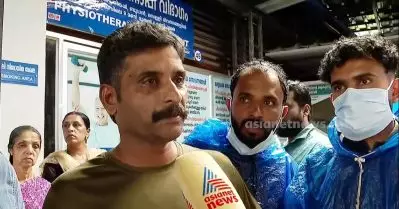 എന്റെ അമ്മ മണ്ണിനടിയിലേക്ക്‌ പോയി, അനുജത്തി ഒഴുകിപ്പോയി; ഉരുള്‍പൊട്ടല്ലില്‍ രക്ഷപ്പെട്ട വിജയന്‍ പറയുന്നു!