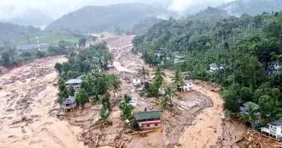 മുണ്ടക്കൈയ്ക്ക് നയാപൈസയില്ല; ഗുജറാത്തിന് മുൻ‌കൂർ ദുരിതാശ്വാസ കേന്ദ്രസഹായം; ആന്ധ്രയ്ക്കും തെലങ്കാനയ്ക്കും 3,448 കോടി