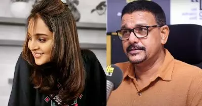 അന്ന് ക്യാമറയില്‍ മഞ്ജുവിനെ കണ്ട് രോമാഞ്ചമുണ്ടായി; വെറുതെ ഡയലോഗ് പറയാനും കരയാനും എളുപ്പമാണ്: സന്തോഷ് തുണ്ടിയില്‍