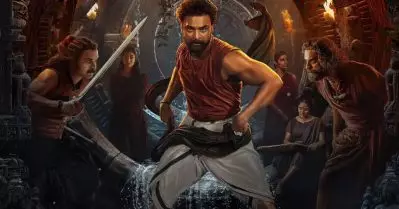 ഈ ഓണത്തിന് ഇനി ട്രിപ്പിള്‍ സന്തോഷം; റിലീസിനൊരുങ്ങി ടൊവിനോ ചിത്രവും; പോസ്റ്റര്‍