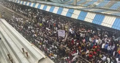 ബദ്‌ലാപൂര്‍ ലൈംഗികാതിക്രമത്തിനെതിരായ പ്രതിഷേധം; 40 പേര്‍ക്കെതിരെ കേസ്, ഫയല്‍ ചെയ്തത് 300 എഫ്.ഐ.ആര്‍