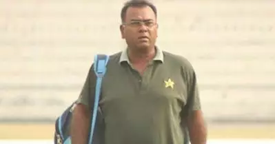 ക്യാപ്റ്റന്‍ സ്ഥാനം ഏറ്റെടുത്ത് വെറുതെ കരിയര്‍ ഇല്ലാതാക്കരുത്: ബാസിത് അലി