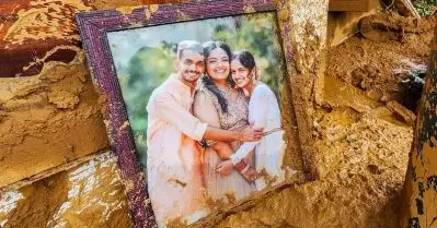 ആ ചിത്രത്തിലുള്ളവർ ജീവനോടെയുണ്ട്; മരിച്ചെന്ന് പറഞ്ഞ് തങ്ങളുടെ ഫോട്ടോ പ്രചരിപ്പിക്കരുതെന്ന് ഉരുൾപൊട്ടലിൽ രക്ഷപ്പെട്ടവർ