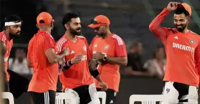 ശ്രീലങ്കയില്‍ പാകിസ്ഥാനെയും തകര്‍ത്താണ് ഇന്ത്യന്‍ കുതിപ്പ്; വിരാടും രോഹിത്തും ഒരുങ്ങിക്കഴിഞ്ഞു