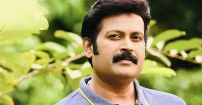 അവരെ ധർമസങ്കടത്തിലാക്കാന്‍ എനിക്ക് താത്പര്യമില്ല, അതുകൊണ്ടാണ് ഇതിനായി ആരെയും വിളിക്കാത്തത്: മനോജ് കെ ജയന്‍