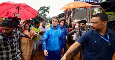 വയനാട്ടിൽ കോൺ​​ഗ്രസ് 100ലധികം വീടുകൾ നിർമിച്ച് നൽകും: രാഹുൽ ​ഗാന്ധി