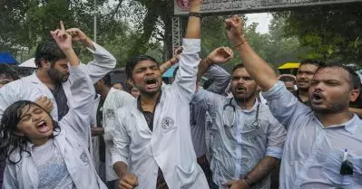 ഡോക്ടർ ബലാത്സംഗത്തിനിരയായ സംഭവം; 11 ദിവസത്തെ സമരം പിൻവലിച്ച് എഫ്.എ.ഐ.എം.എ