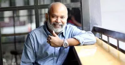 കഥാപാത്രത്തിന്റെ പൂര്‍ണതക്കായി ആ നടന്‍ ഭ്രാന്ത് പിടിച്ചപോലെ ഏതറ്റം വരെയും പോകും; നല്ല ധൈര്യം വേണം: വെങ്കട്ട് പ്രഭു