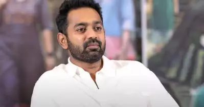 ട്രൗസറും ടീ ഷർട്ടും ഇട്ട് നടക്കുന്ന എനിക്ക് ആ സിനിമയുടെ സെറ്റിൽ അതിന് കഴിയില്ലായിരുന്നു: ആസിഫ് അലി