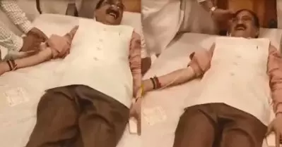 പ്രധാനമന്ത്രിയുടെ ജന്മദിനത്തില്‍ രക്തദാനത്തിനെത്തിയ ബി.ജെ.പി മേയറെ ട്രോളി സോഷ്യല്‍ മീഡിയ
