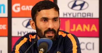 ഇന്ത്യ വളരെ ശക്തമായ നിലയില്‍: പ്രശംസയുമായി ദിനേശ് കാര്‍ത്തിക്