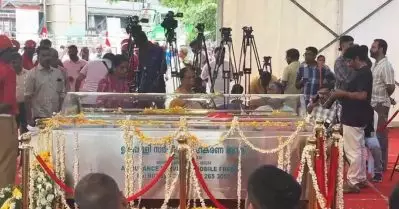 എം.എം.ലോറന്‍സിന്റെ സംസ്‌കാരം; മെഡിക്കല്‍ കോളേജ് പ്രിന്‍സിപ്പലിന് തീരുമാനമെടുക്കാം; മകളുടെ ഹരജി തീര്‍പ്പാക്കി ഹൈക്കോടതി