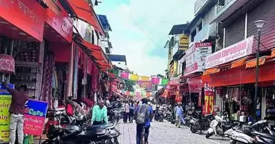 ജീവനക്കാരന്‍ മോശമായി പെരുമാറിയെന്ന് പരാതി; ഡെറാഡൂണിലെ 120 കടയുടമകള്‍ കസ്റ്റഡിയില്‍