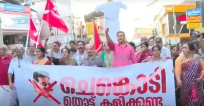 ചെങ്കൊടി തൊട്ട് കളിക്കേണ്ട; അന്‍വറിനതിരെ പ്രകടനവുമായി നിലമ്പൂരിലെ സി.പി.ഐ.എം പ്രവര്‍ത്തകര്‍