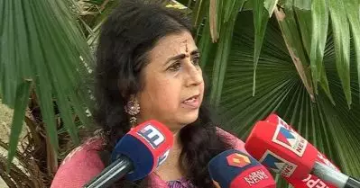 പ്രതിപക്ഷ നേതാവിനെതിരായ ആരോപണം; സിമി റോസ്ബെല്ലിനെ പുറത്താക്കി കോൺഗ്രസ്