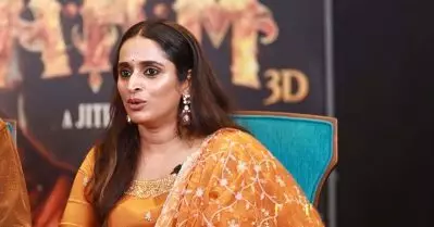ടൊവിനോക്കും ദുൽഖറിനും ഒരുമിച്ച് ‘ബ്ലാക്ക്’ വേണമായിരുന്നു, അവസാനം സാധനം കിട്ടാതെയായി: സുരഭി ലക്ഷ്മി