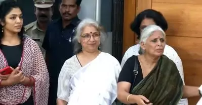 ഹേമ കമ്മിറ്റിയെ കണ്ടവരുടെ പേരുകളും മൊഴികളും പുറത്ത് വരരുത്; മുഖ്യമന്ത്രിയെ കണ്ട് ഡബ്ല്യൂ.സി.സി