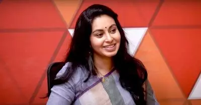 പണി മലയാളത്തിലെ നാലാമത്തെ സിനിമ, ആ തമിഴ് ചിത്രം കണ്ടിട്ടാണ് ജോജു സാർ എന്നെ വിളിച്ചത്: അഭിനയ