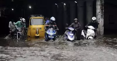 ചെന്നൈയില്‍ വെള്ളപ്പൊക്ക സാധ്യത; നാല് ജില്ലകളിലെ വിദ്യാഭ്യാസ സ്ഥാപനങ്ങള്‍ക്ക് ചൊവ്വാഴ്ച അവധി