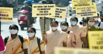 ക്രിസ്ത്യന്‍ പള്ളിയുടെ നിര്‍മാണം അനധികൃതമെന്നാരോപിച്ച് മതില്‍ പൊളിച്ച് ബി.ജെ.പി പ്രവര്‍ത്തകര്‍