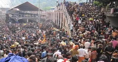 ശബരിമലയിൽ സ്പോട്ട് ബുക്കിങ് തുടരും; നിലപാട് മാറ്റി സർക്കാർ