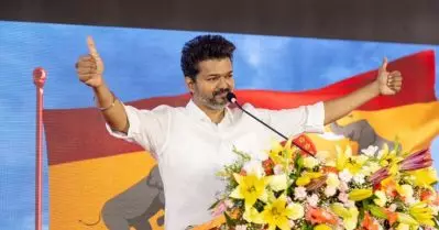 മോദി… നിങ്ങള്‍ എന്തിനാണ് അധികാരത്തിലേറിയത്; ഇസ്‌ലാമുകളെ ദ്രോഹിക്കാനോ? ടി.വി.കെ സമ്മേളനത്തില്‍ വിജയ്