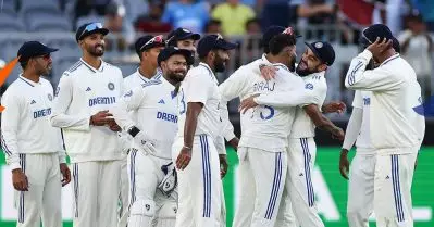 ബുംറ കൊടുങ്കാറ്റില്‍ ആടിയുലഞ്ഞ് കങ്കാരുപ്പട; ഓസ്‌ട്രേലിയക്കെതിരെ തിരിച്ചടിച്ച് ഇന്ത്യ!
