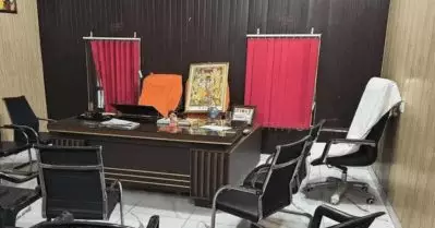 ഔദ്യോഗിക ഇരിപ്പിടങ്ങള്‍ രാമന് സമര്‍പ്പിച്ച് ഭരണം നടത്തി യു.പിയിലെ ജനപ്രതിനിധികള്‍
