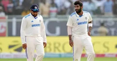 വിക്കറ്റ് വീഴ്ത്തിയ ബുംറക്ക് ഓവറില്ല, എന്താണിത്… രോഹിത് ശര്‍മയുടെ ക്യാപ്റ്റന്‍സിയെ വിമര്‍ശിച്ച് സൂപ്പര്‍ താരം