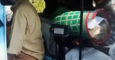 വയനാട്ടില്‍ ആദിവാസി സ്ത്രീയുടെ മൃതദേഹം കൊണ്ടുപോകാന്‍ ആംബുലന്‍സ് വിട്ടുനല്‍കിയില്ലെന്ന് പരാതി