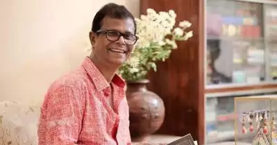 കണ്ണാടിയില്‍ നോക്കുമ്പോള്‍ ഇത്രയൊക്കെ പഠിച്ചിട്ടുണ്ടല്ലേയെന്ന് എന്നോട് തന്നെ ചോദിക്കാന്‍ വേണ്ടിയാണ് അങ്ങനെ ചെയ്തത്: ഇന്ദ്രന്‍സ്