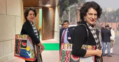ഫലസ്തീന്‍ ബാഗുമായി പ്രിയങ്ക ഗാന്ധി പാര്‍ലമെന്റില്‍