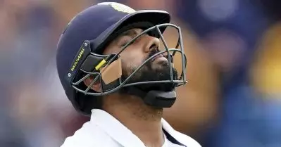 അപമാനമായി രോഹിത്; ബൗളര്‍മാരായ ലിയോണും ബോളണ്ടും വരെ തകര്‍ക്കുന്നു