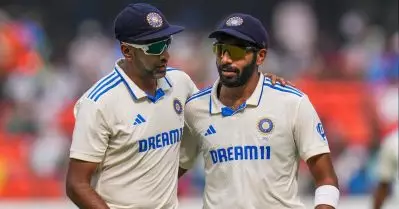 ബുംറ രണ്ടാം ടെസ്റ്റിൽ കളിക്കണം, ഒപ്പം ഈ താരവുമുണ്ടാവണം; നിർദേശവുമായി അശ്വിൻ