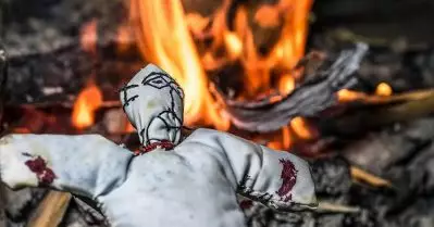 അമരാവതിയിൽ മന്ത്രവാദം നടത്തിയെന്ന് ആരോപിച്ച് 77കാരിയെ മർദിക്കുകയും മൂത്രം കുടിപ്പിക്കുകയും ചെയ്തതായി പരാതി