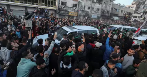  Israel frees 90 Palestinian prisoners