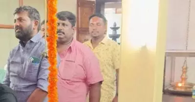വ്യവസ്ഥകളില്‍ തിരുത്ത്; അരുമാനൂര്‍ നായിനാര്‍ദേവ ക്ഷേത്രത്തില്‍ ഷര്‍ട്ട് ധരിച്ചെത്തി ഭാരവാഹികള്‍